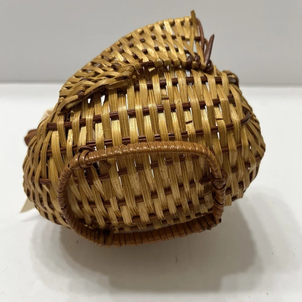 Vintage Hand-Woven Wicker Mini Duck Basket Ribbon Bow 5x5.5